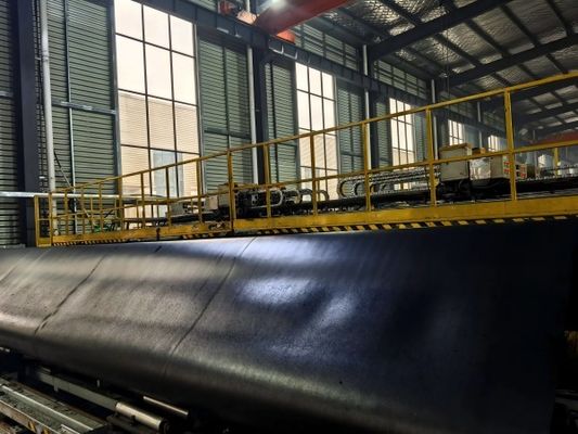 Geomembrana texturada de HDPE de 6m 8m de ancho protege su medio ambiente en plantas de tratamiento de aguas residuales