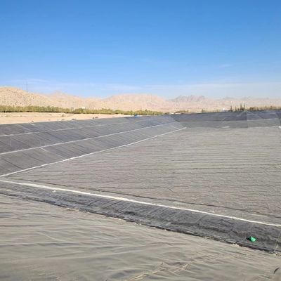 Geomembrana HDPE de excelente resistencia química para un control efectivo de filtraciones en aplicaciones de ingeniería ambiental