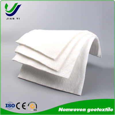 Geotextil perforado con aguja de fibra larga para vertederos y desechos de estanques de ingeniería de estanques PET Polyester Chips Ancho 1,0m-6,6m