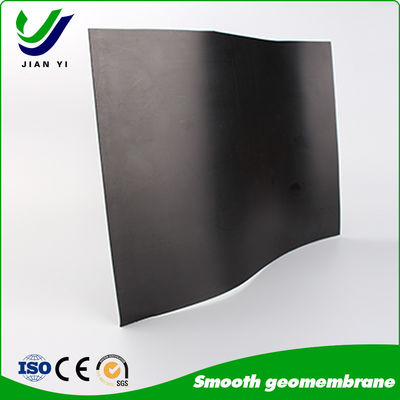 Excelente resistencia química Geomembrana lisa de HDPE para el manejo de residuos