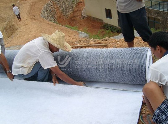 Bentonita Gcl revestimiento de arcilla geosintética para necesidades impermeables e impermeables
