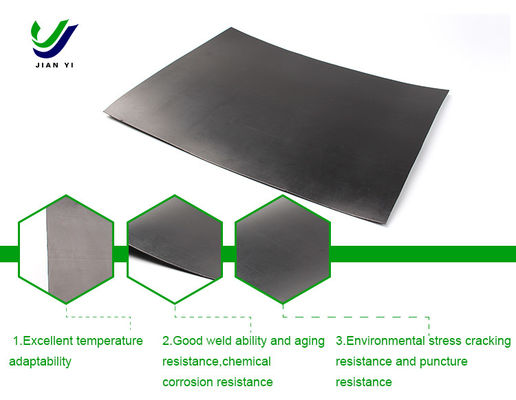 Geomembrana lisa de HDPE duradera para el proyecto anti filtración de lagos artificiales Resistencia a la rotura 20-80N / mm Elongación al romper 700%
