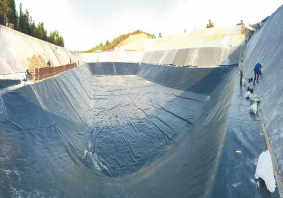 Geomembrana de HDPE gruesa y duradera La solución de revestimiento definitiva para proyectos de infraestructura