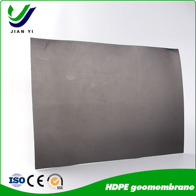 Geomembrana de HDPE de excelente resistencia química para la instalación de soldadura en cuña caliente en proyectos de estanques de ajuste de brillo