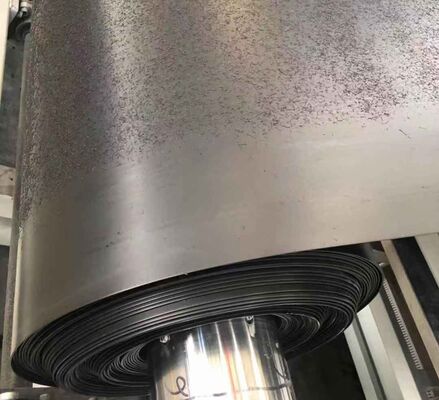 Geomembrana de HDPE de excelente resistencia química para la instalación de soldadura en cuña caliente en proyectos de estanques de ajuste de brillo